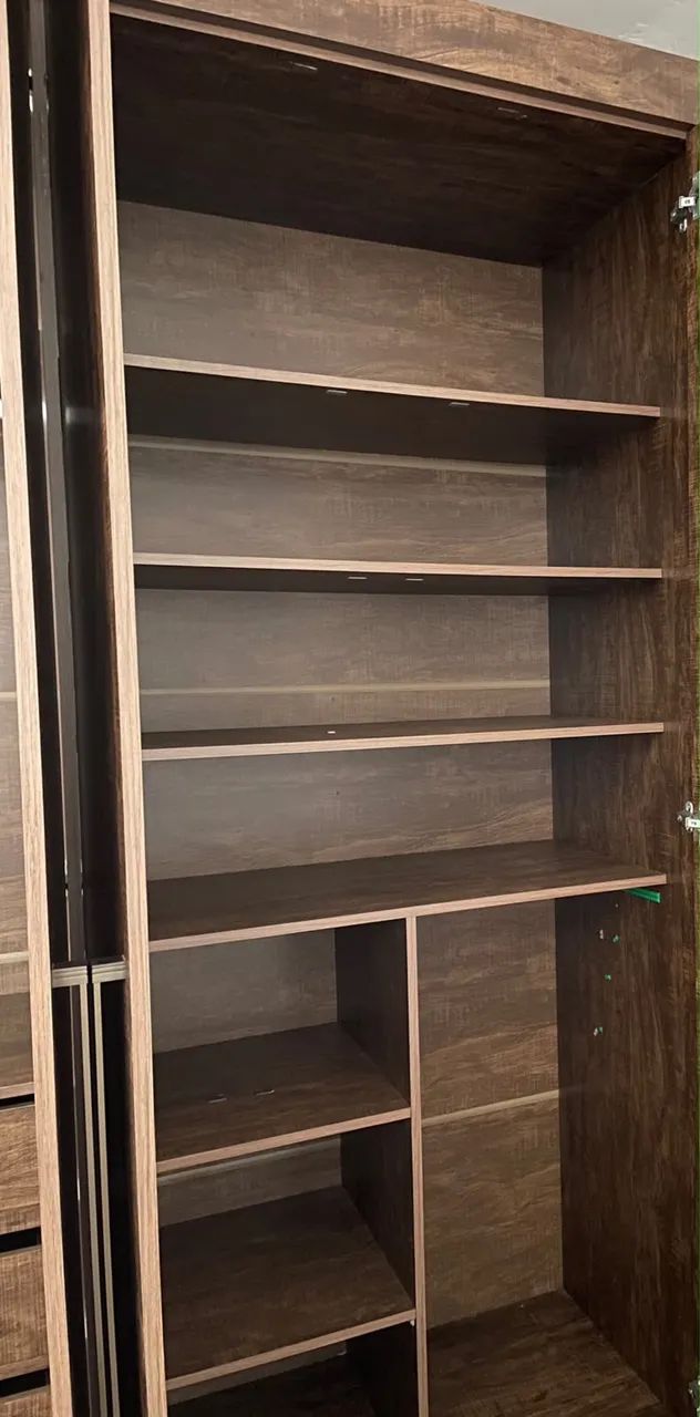 Guarda Roupa 4 portas e 3 gavetas - Foto 5