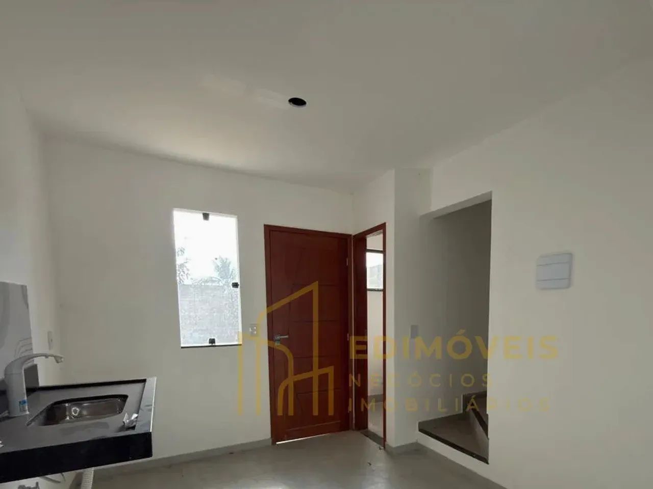 Exclusiva casa duplex com 2 suítes e quintal em São Francisco! - Foto 3