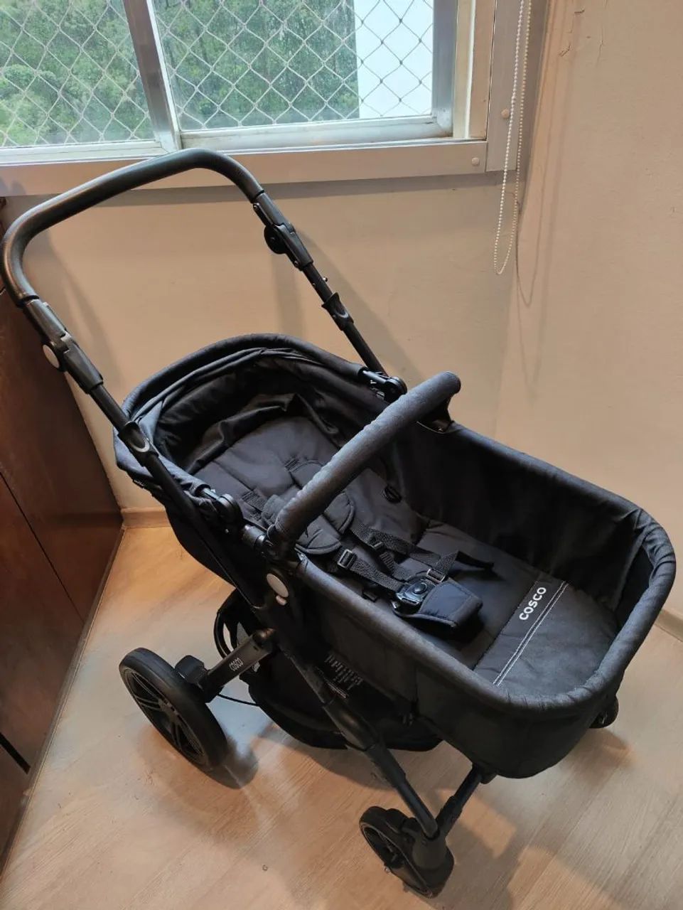Carrinho de bebê com Bebê Conforto. - Foto 2