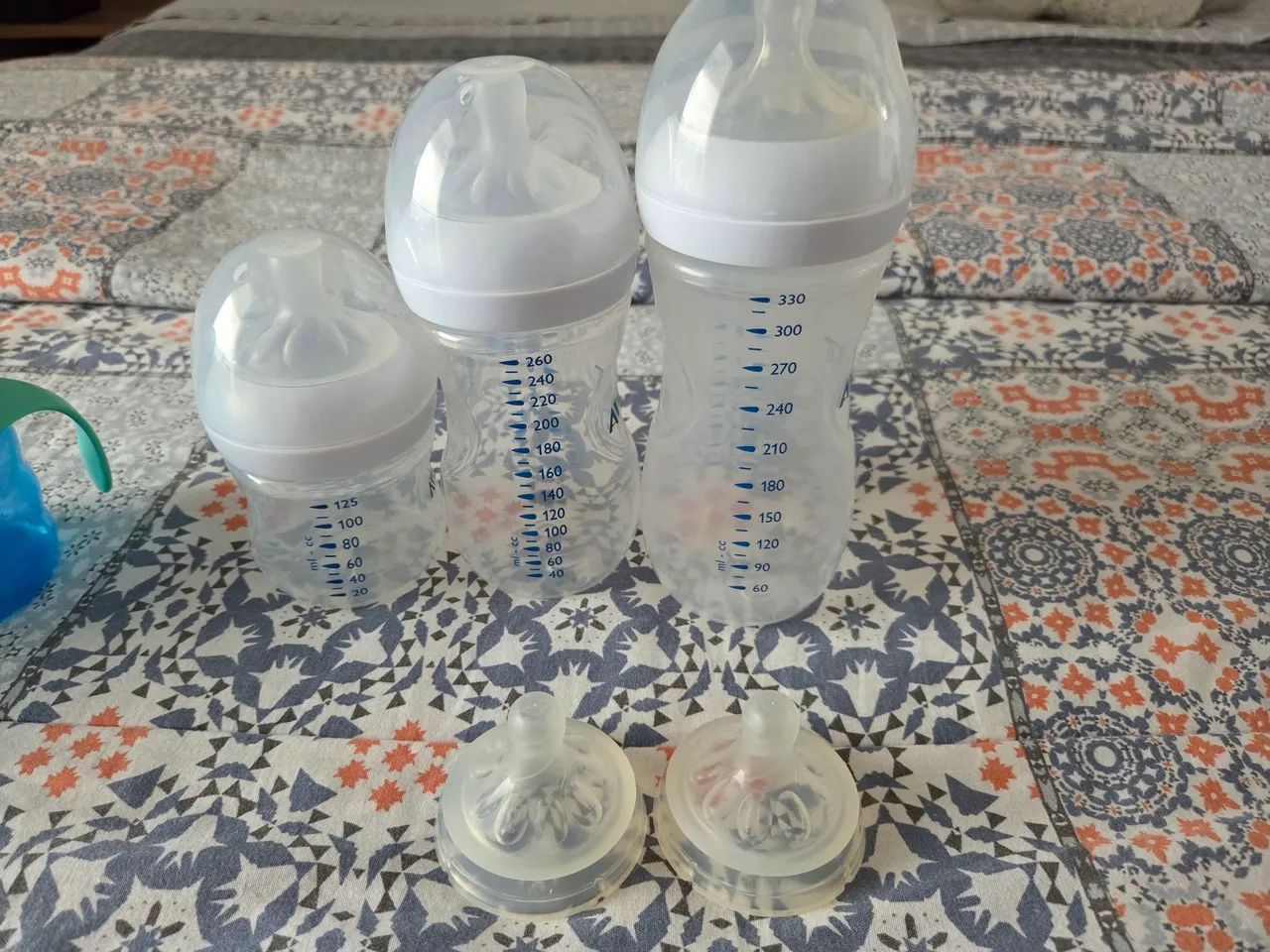 Mamadeiras e copinhos Philips Avent excelente estado - Foto 2