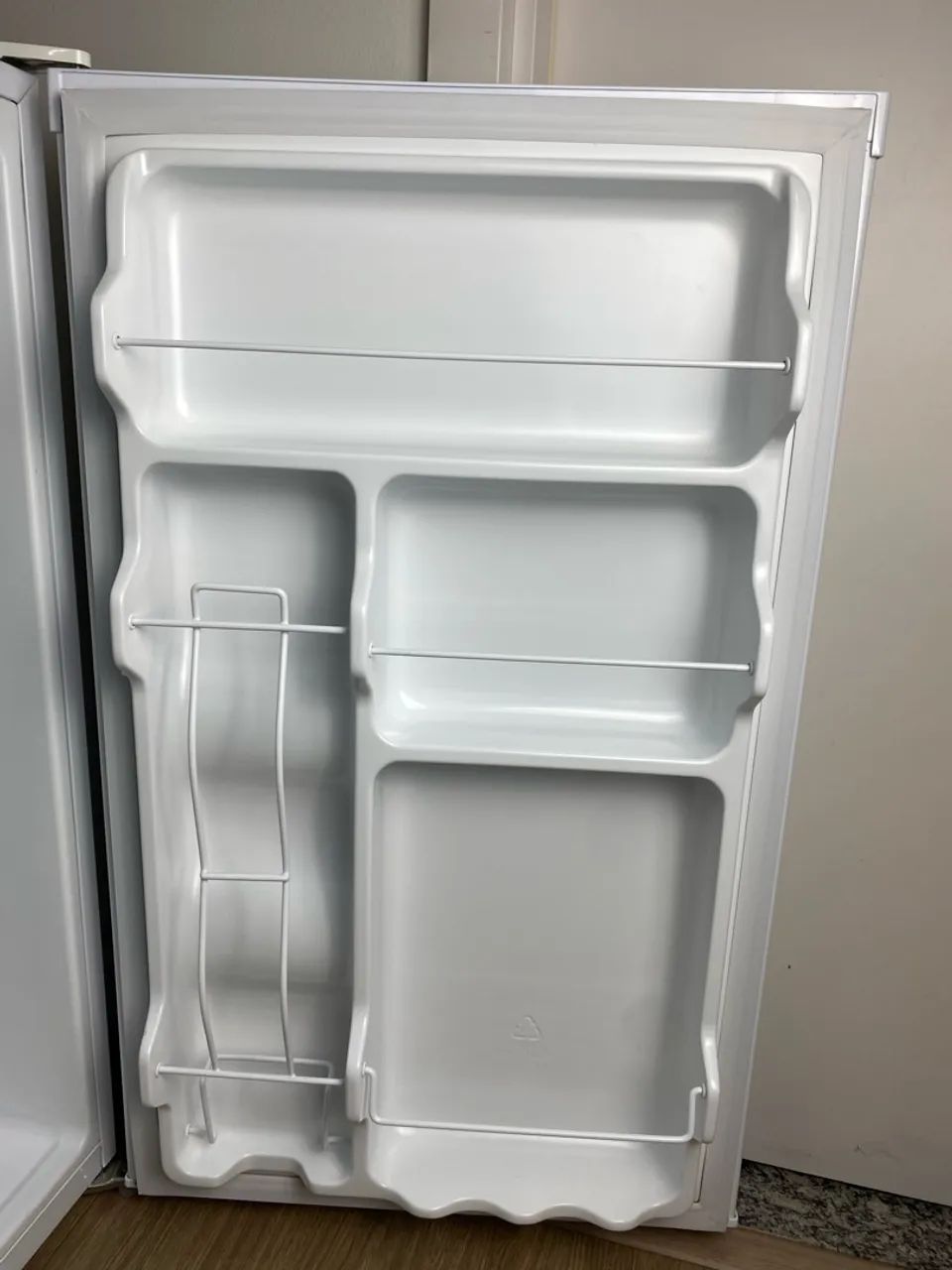 Frigobar MIDEA 124 litros Branco - Foto 5