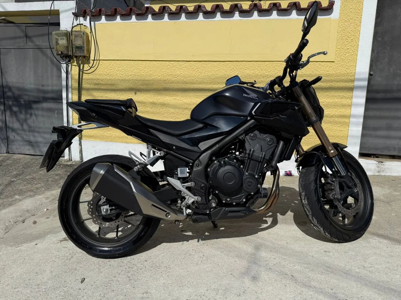 Cb500F