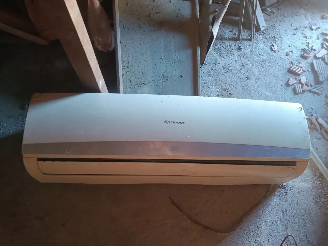 VENDO EVAPORADORA SPLIT SPRINGER - 18.000 BTUs