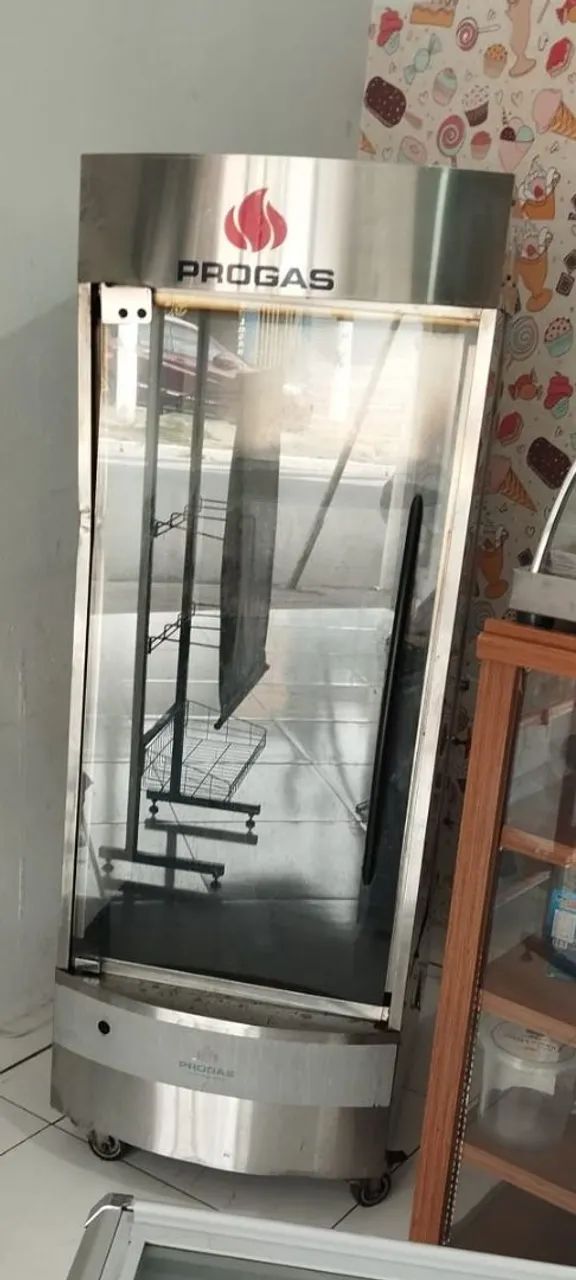 Vende se máquina de assar frango 
