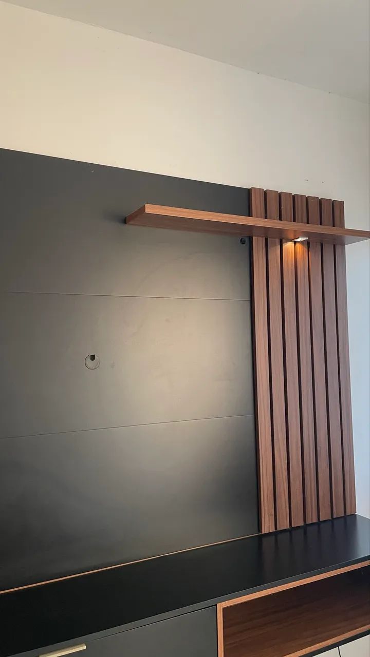 Painel de até 65 polegadas com detalhe ripado  - Foto 2