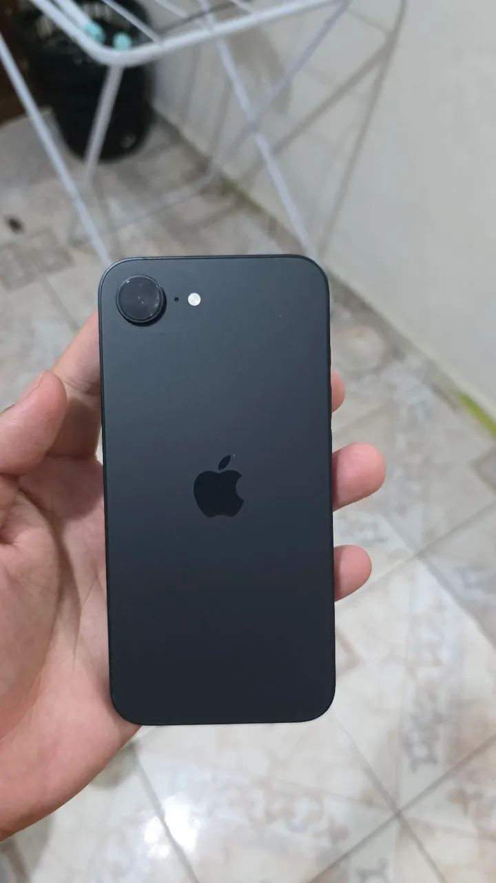 Vendo iphone 16e - Foto 2