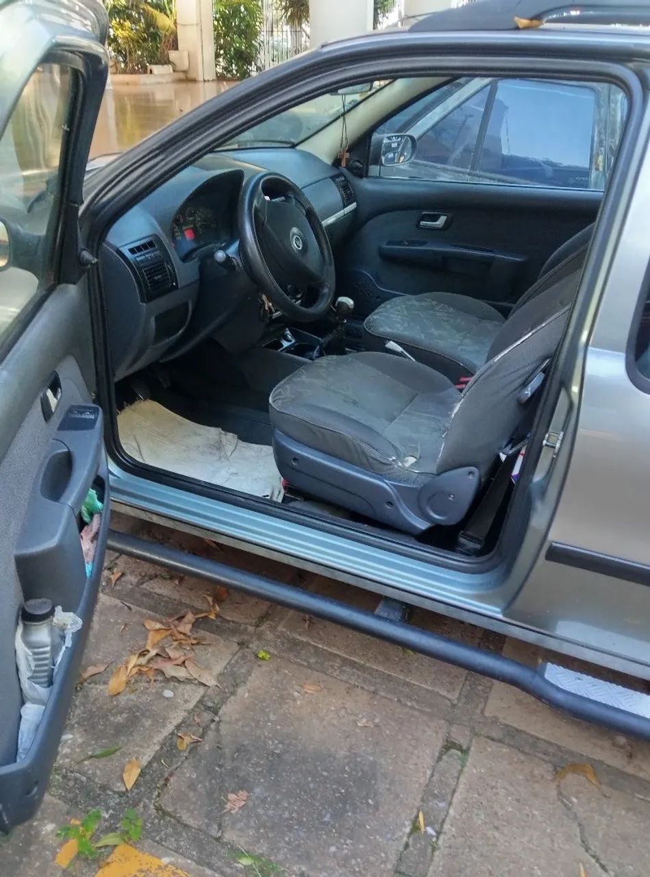 Fiat Strada Adv/adv Tryon 1.8 MPI Flex 8V CE 2005