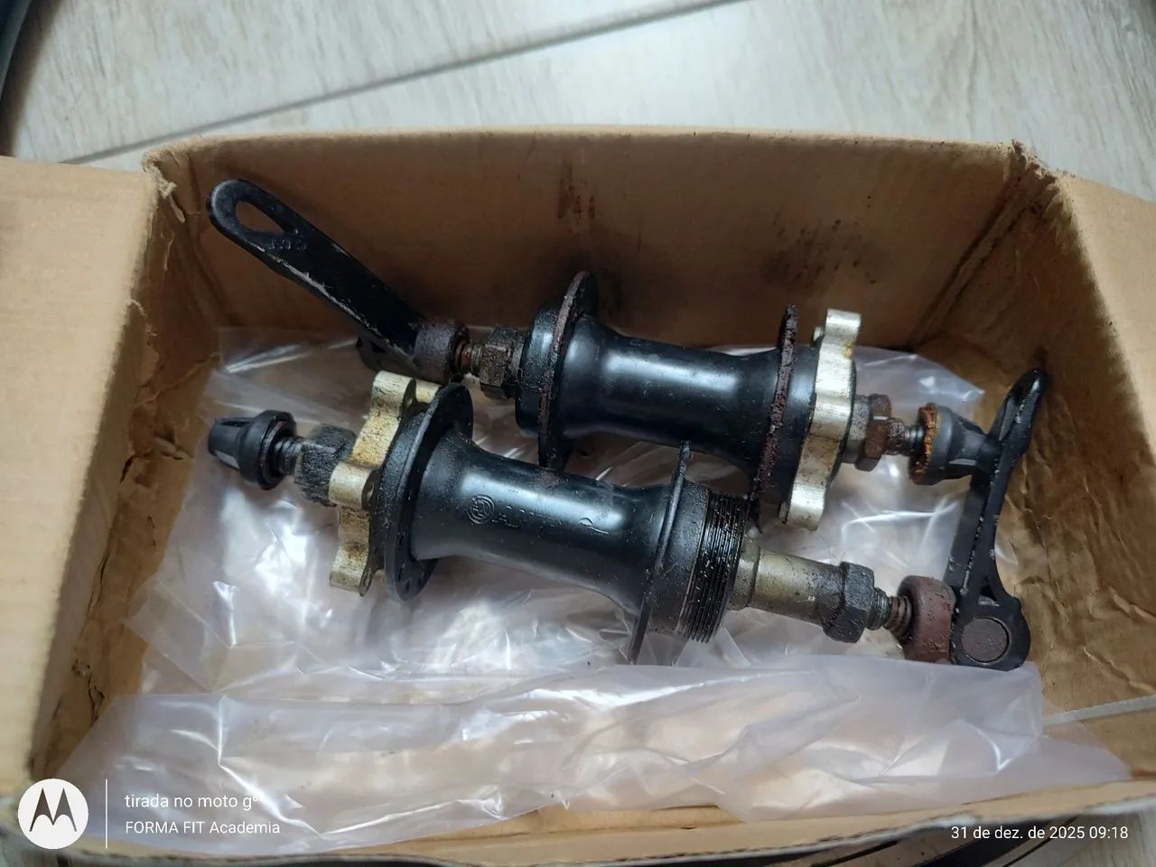 PAR DE AROS 20 E CUBOS (BICICLETA TWO DOGS) - Foto 2