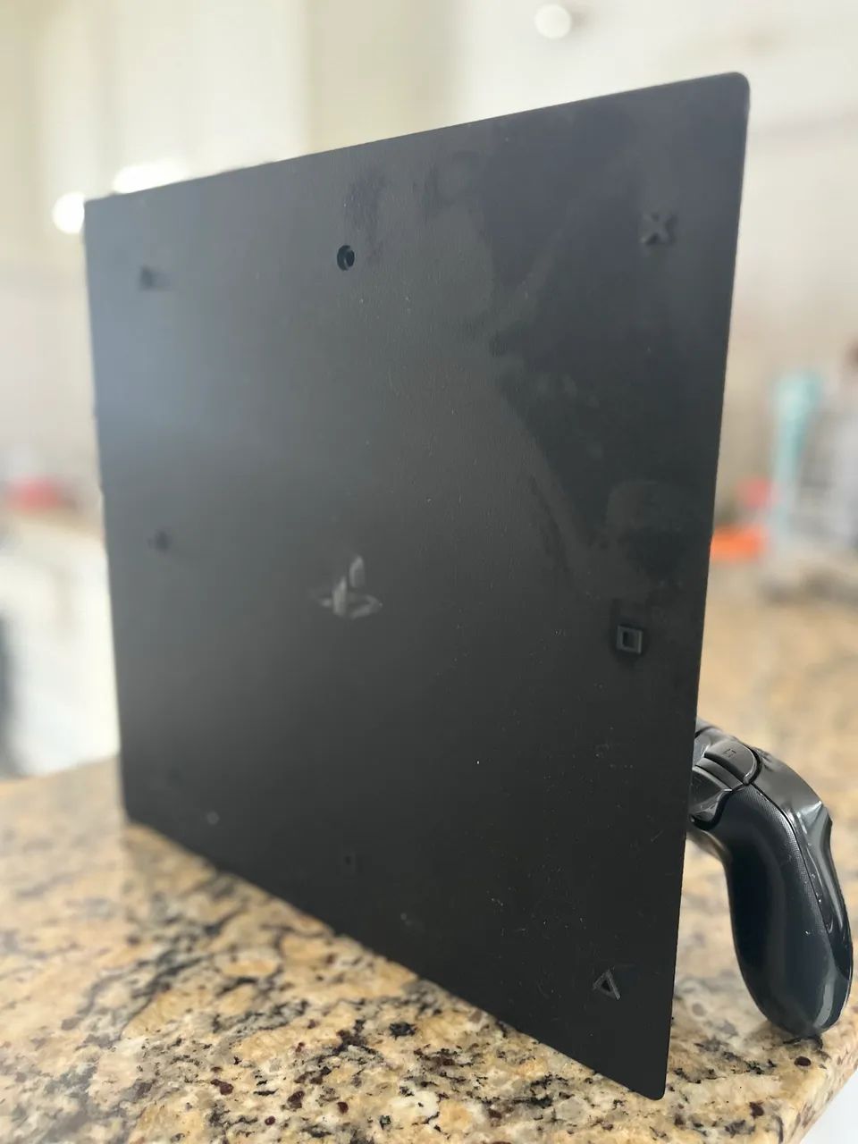 PS4 PRO, 2 controles e um jogo  - Foto 5