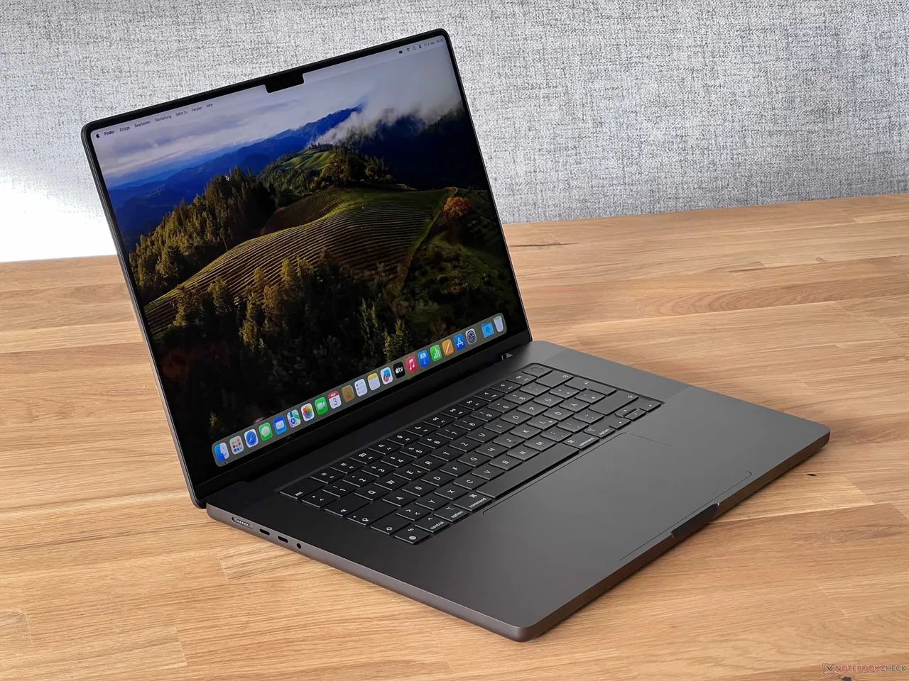 MacBook Pro | Tela 16,2 120Hz |18Gb | 512Gb - Space Black | 18GB