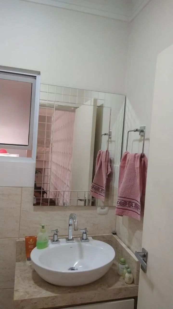 Casa para alugar em Hortolândia, Parque Ortolândia, com 3 quartos, com 280 m² - Foto 2