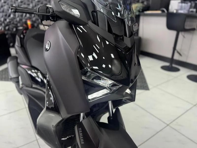 YAMAHA NMAX 2026 - Foto 3