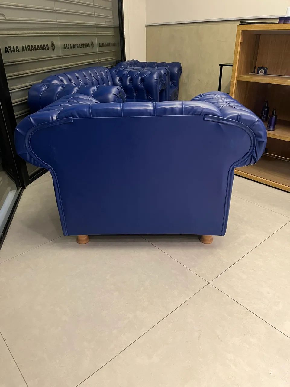 Poltrona capitonê para sala de estar - Foto 3
