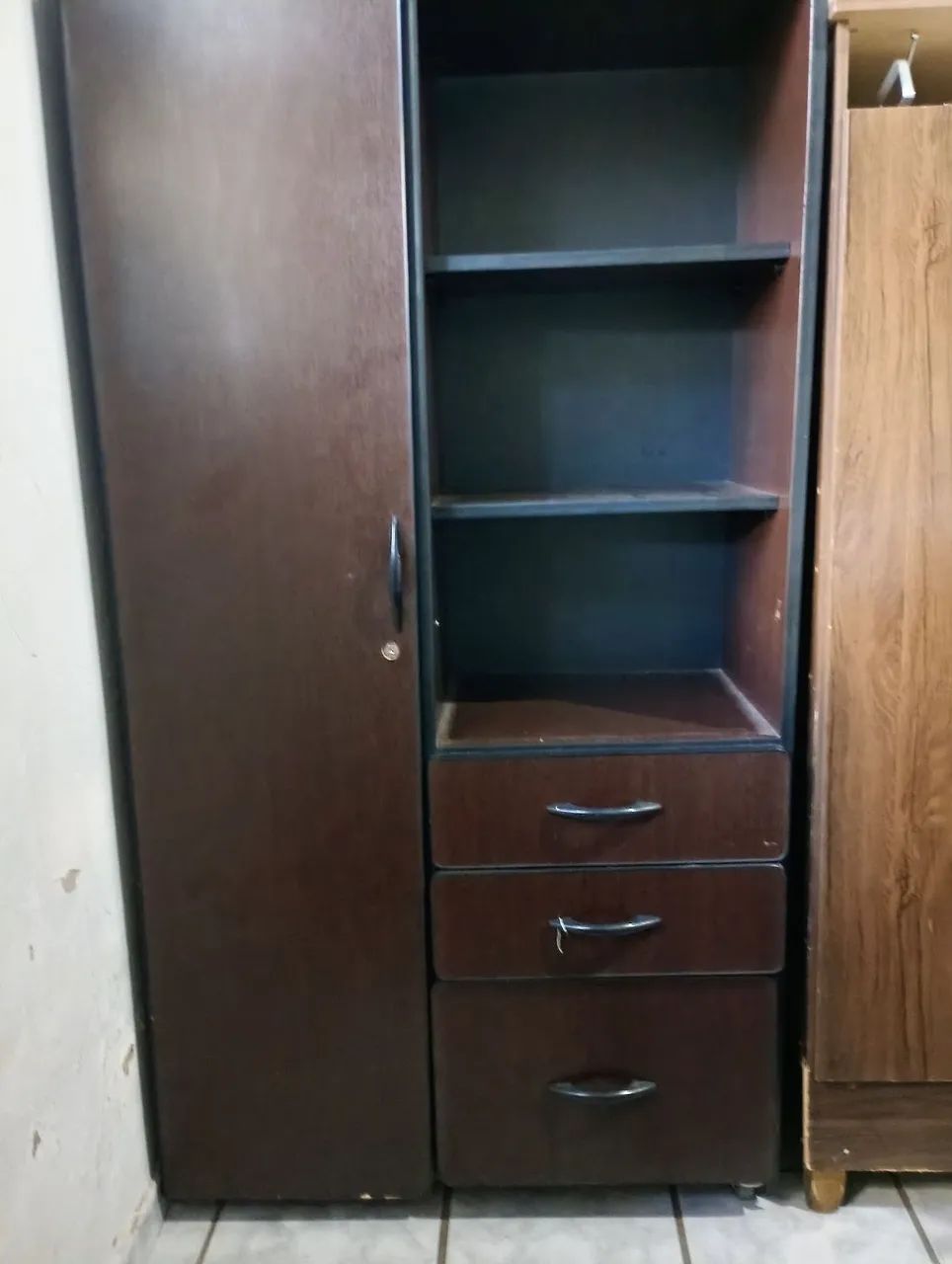 Vendo armário multiuso 
