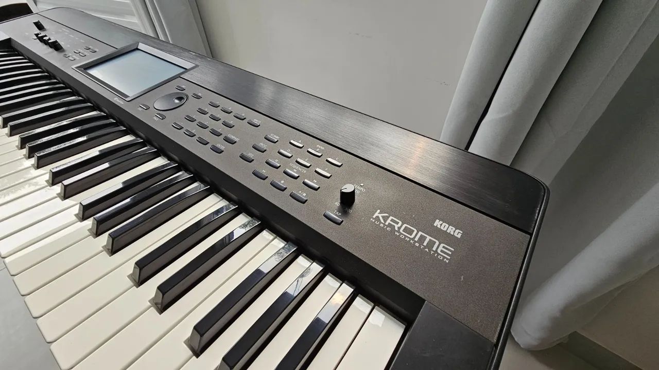 Teclado Korg Krome - Foto 3