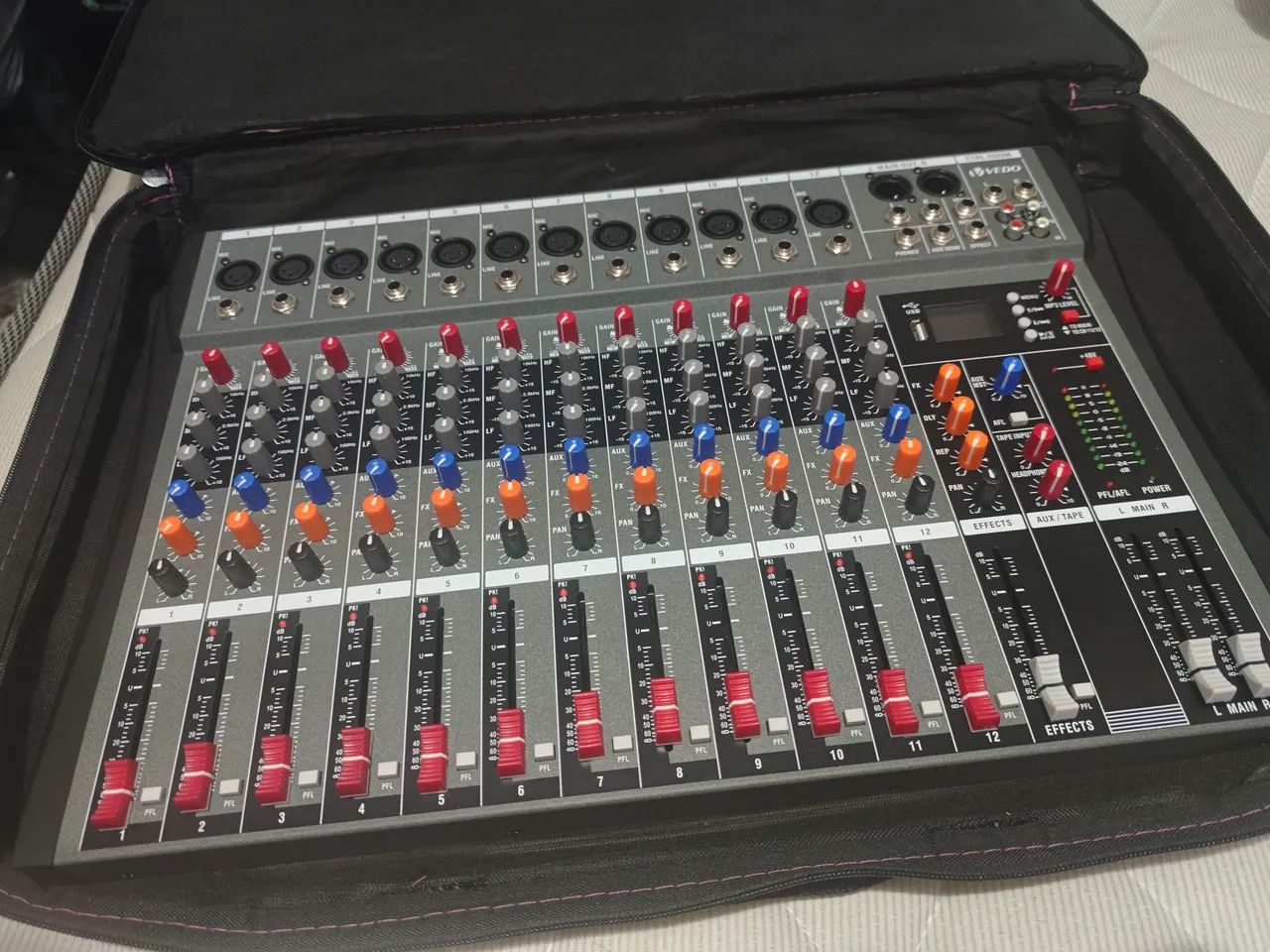MESA 12 CANAIS ANALÓGICA