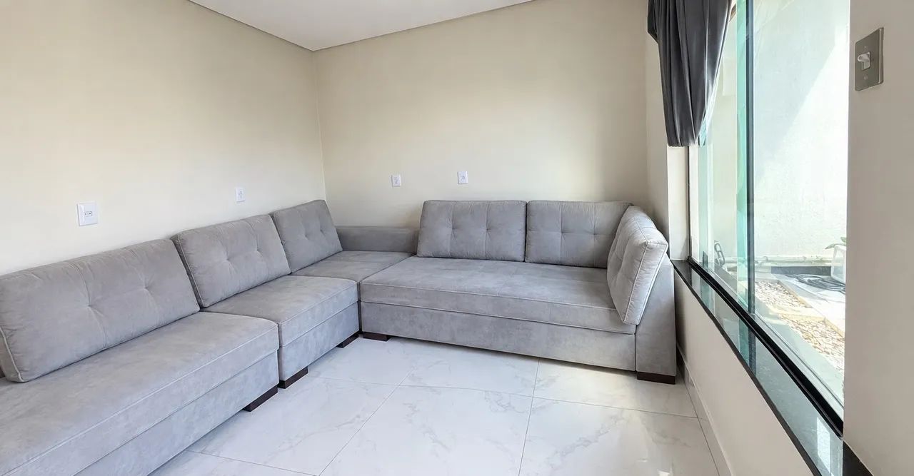 Vendo sofá comprado em maio de 2025