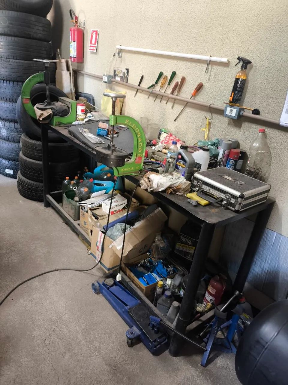 Vende-se uma loja de pneus com borracharia completa 90mil resis - Foto 4