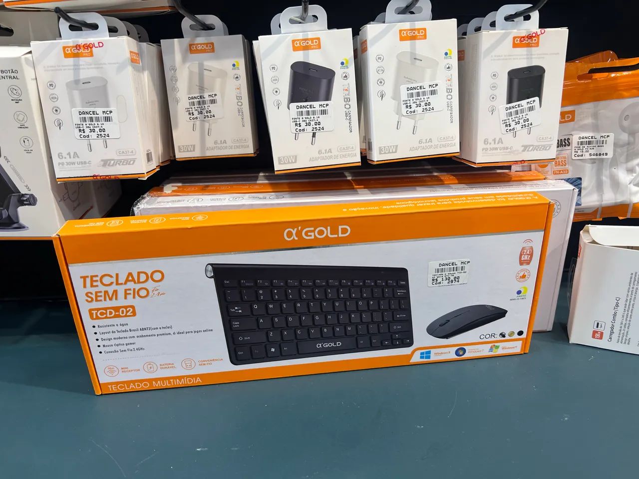 Teclado sem fio com mouse 