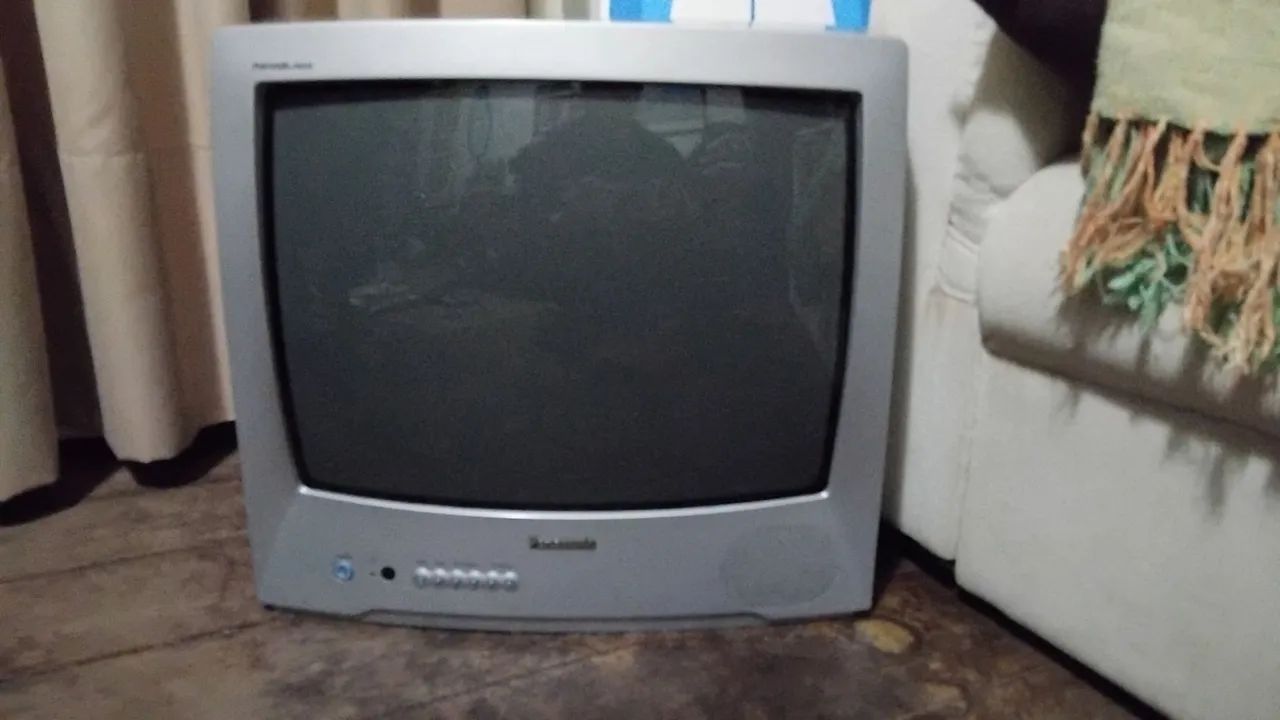 Televisão 20 Polegadas, Tem Volume Normal e a imagem as vezes aparece