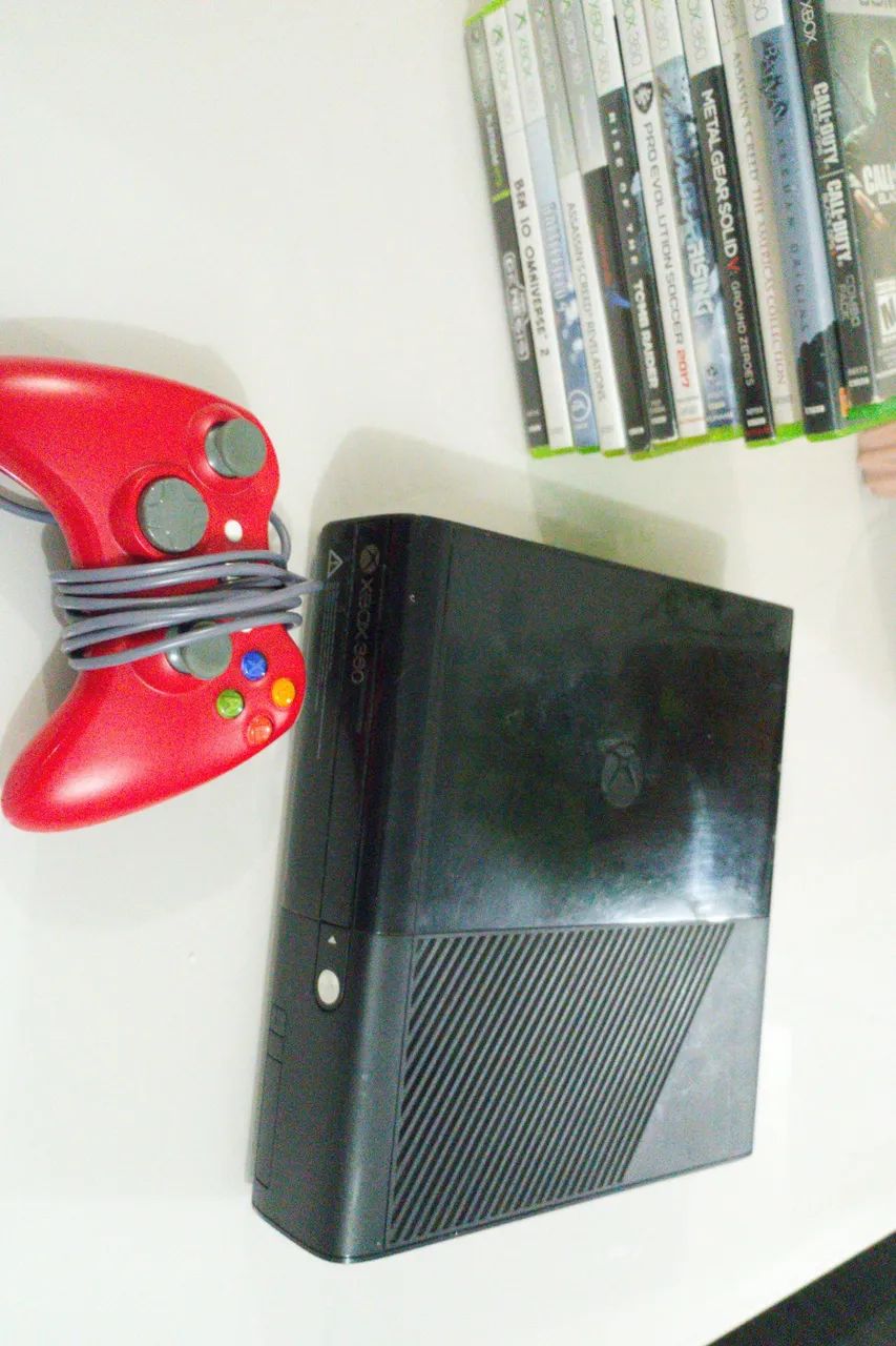 Xbox 360 bloqueado, com jogos e 1 controle  - Foto 3