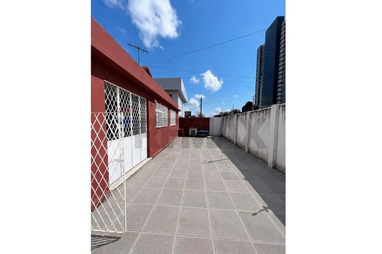 CASA GRANDE COM 3 QUARTOS NO CORDEIRO