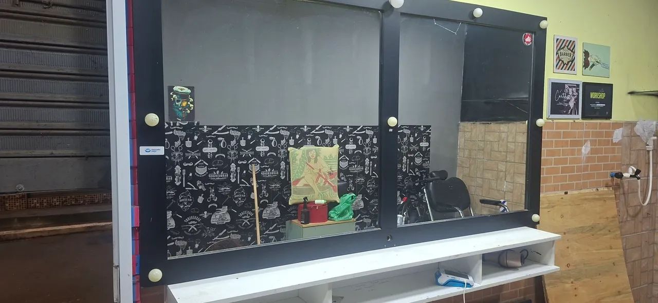 Espelho com bancada 