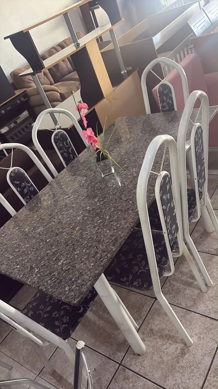 Mesa 6 cadeiras 