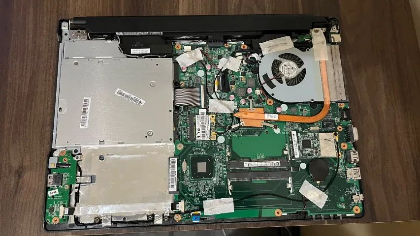 Notebook CCE Ultra Thin HT345 - Não testado (aparenta não ligar) - Foto 2