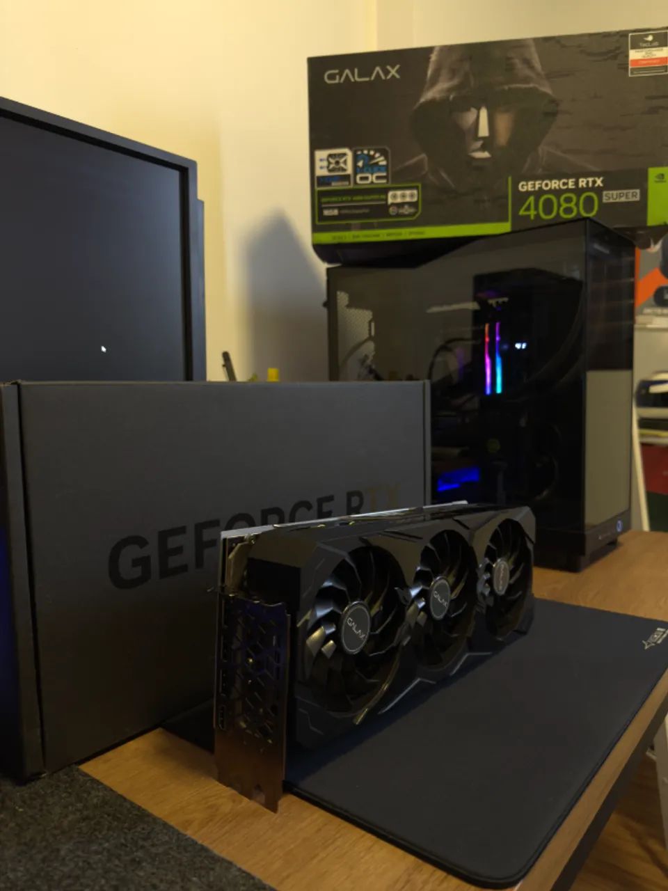 Placa de vídeo GeForce RTX 4080 Super 16GB