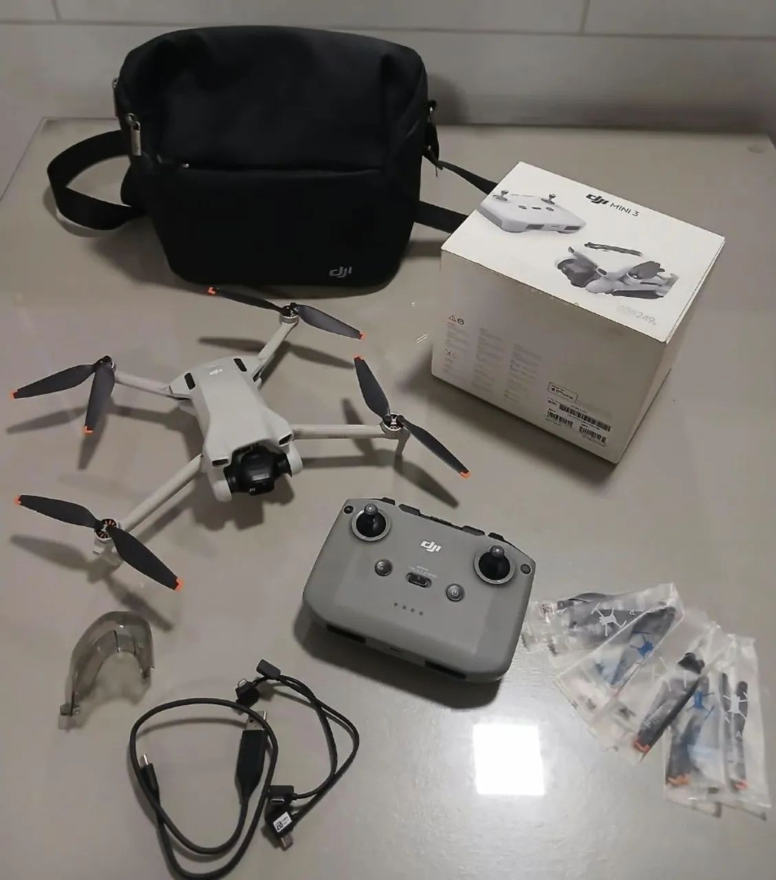Drone DJI Mini 3 + Controle DJI RC-N1 + Bolsa + Acessórios Extras (Impecável)