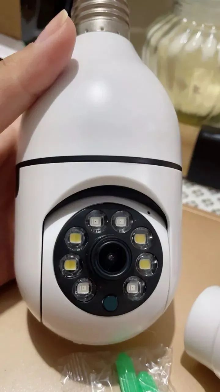 Câmera Lâmpada WiFi 360° Full HD (App Yoosee) - Foto 5