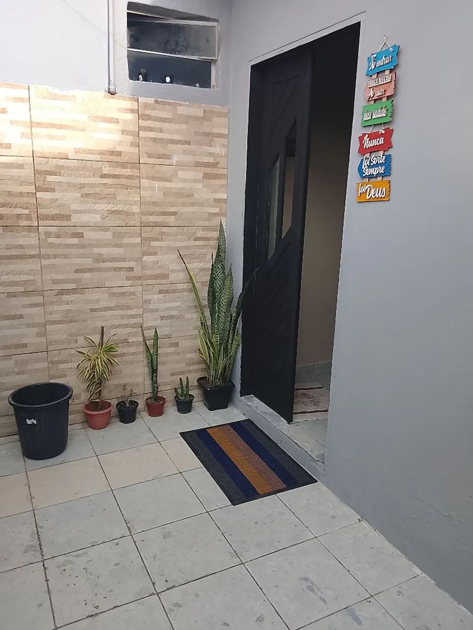 Alugo casa