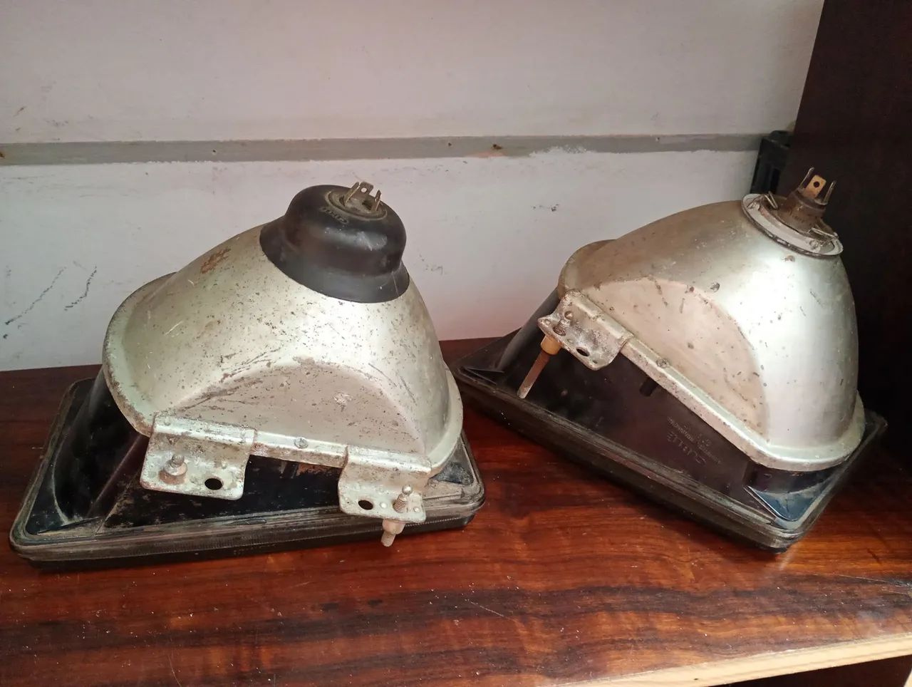 Faróis de carro antigo  - Foto 2