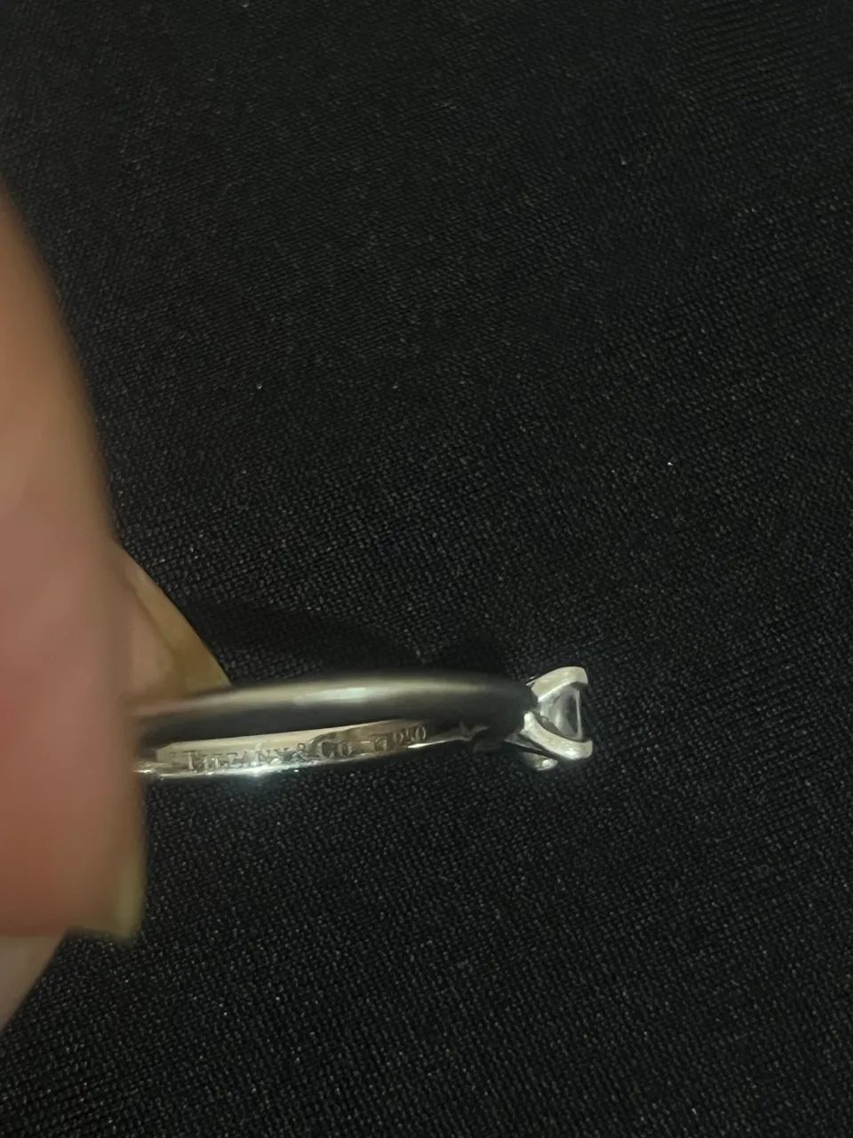 Anel Solitário Tiffany & Co PT950 - Foto 3