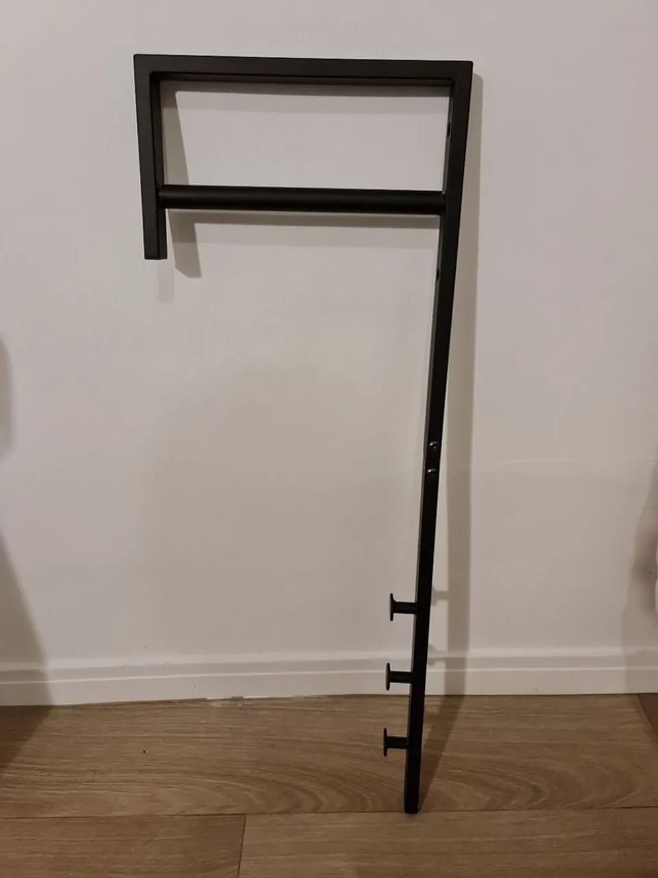 Cabide Suspenso de Parede Preto - Oikos. - Foto 2