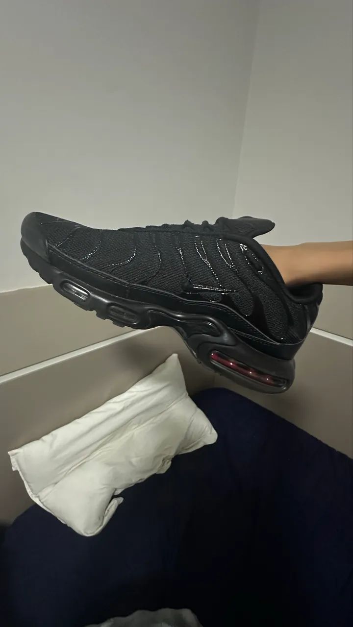 AIR MAX TN TRIPLE BLACK - Foto 3