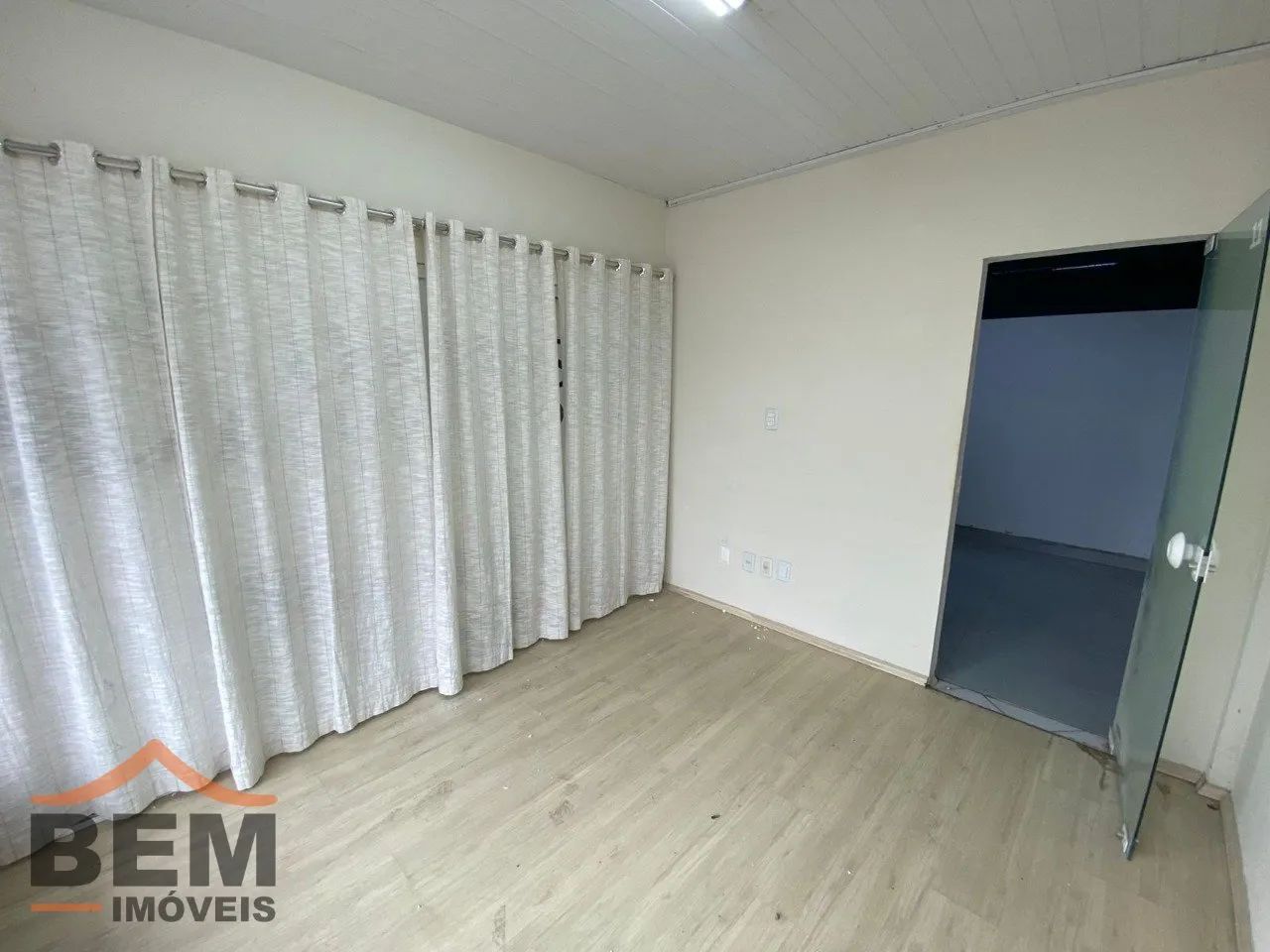 Sala Comercial para aluguel no Centro de Itajaí - Foto 2