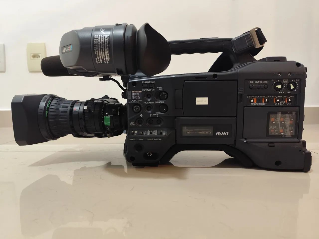Câmera de vídeo broadcast  - Foto 2