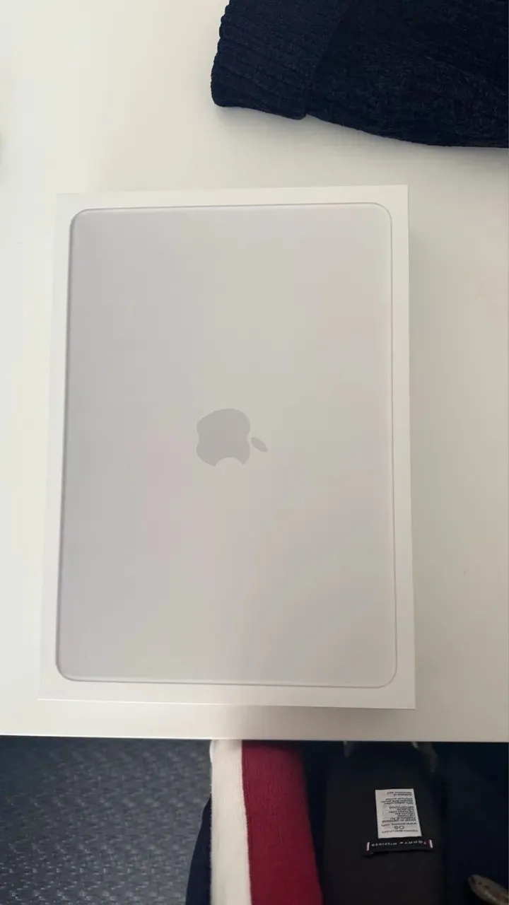 MACBOOK AIR M5 16GB 512GB 13 POL. SILVER - NOVO + NFE - Notebooks