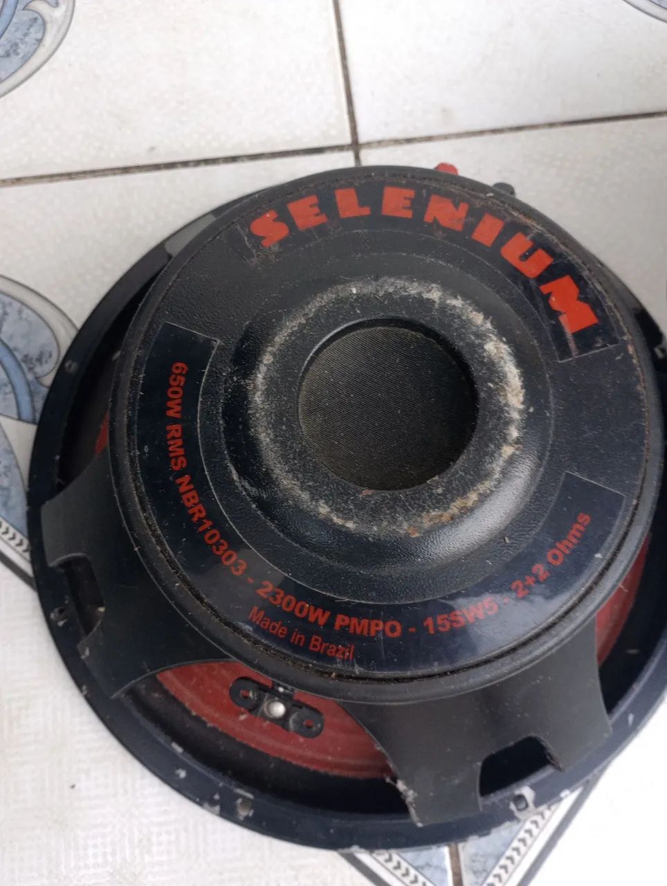 Vende-se um par de alto-falante de 15 polegadas. - Foto 2