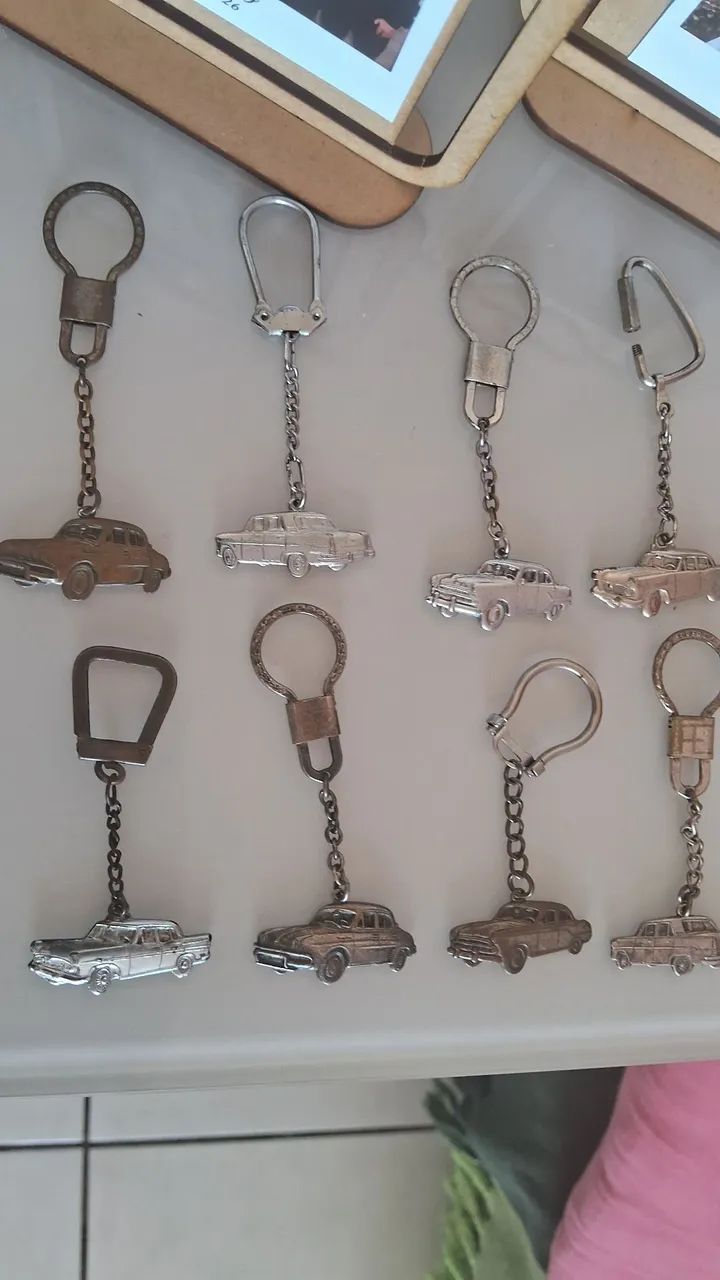 Coleção de Miniaturas de Chaveiros de Carros ou separadamente 
