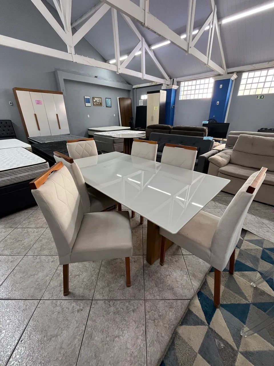 Mesa de jantar Laqueada com 6 cadeiras  - Foto 4