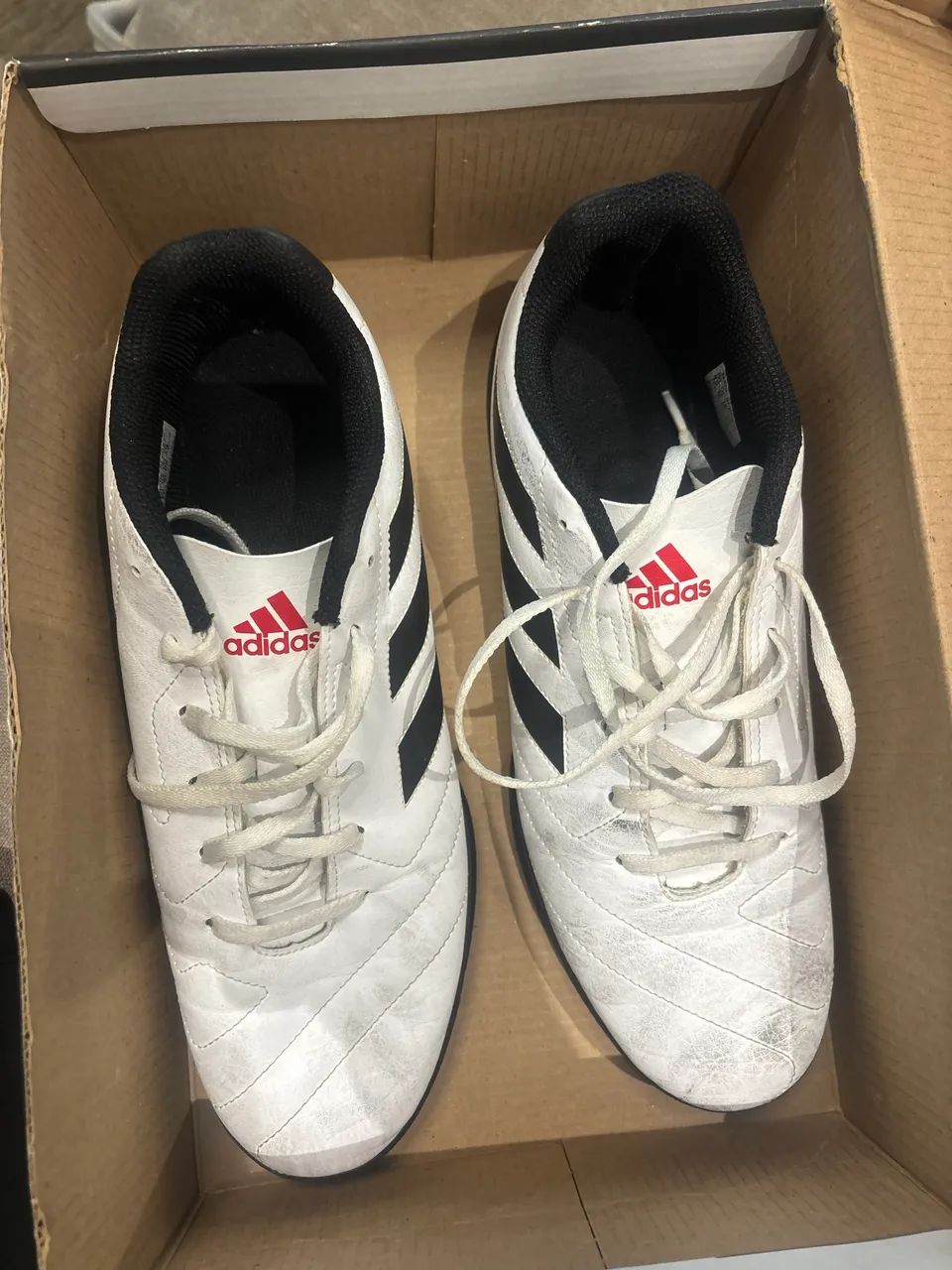 Chuteira branca - Adidas - 42 - Calçados Esportivos - Kobrasol