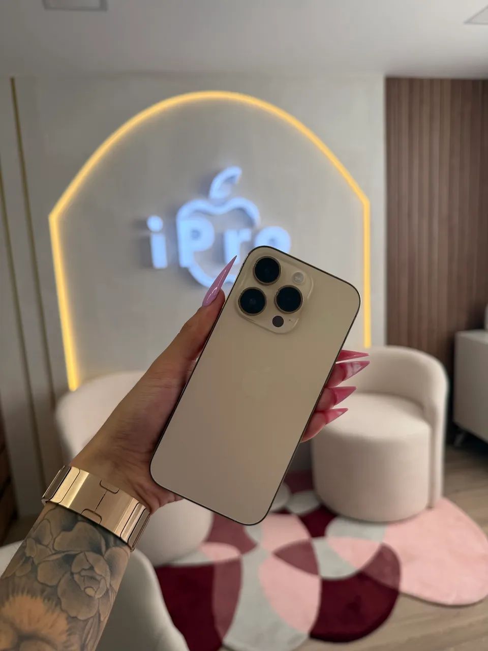 iPhone 14 Pro 256gb Gold IMPECÁVEL - Celulares e Smartphones