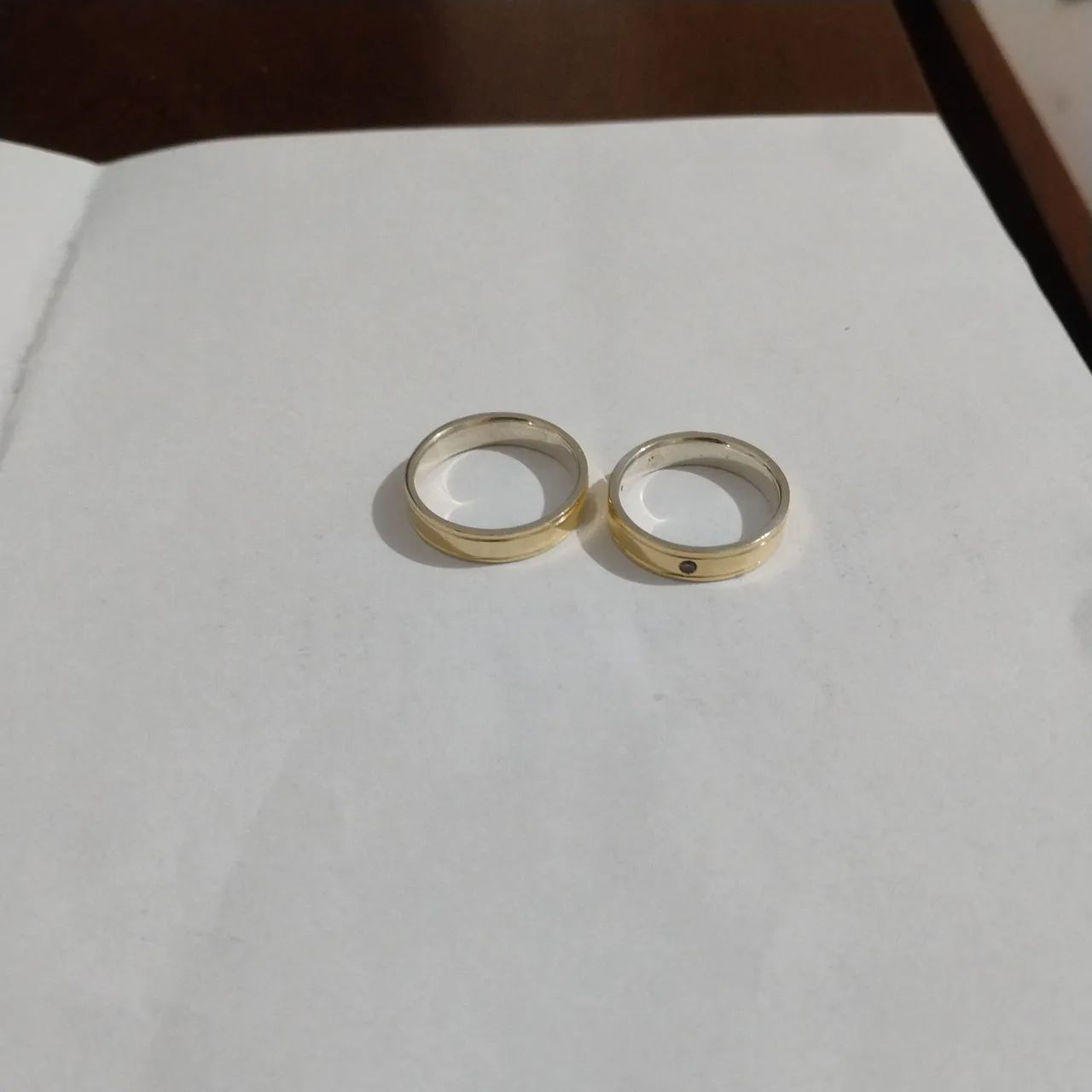 Aliança de ouro com prata 