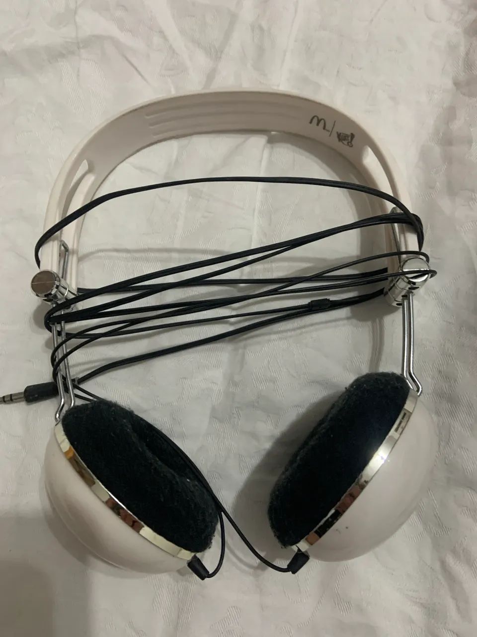 Fone de ouvido conector P2 com ótimo som branco Mc Danalds