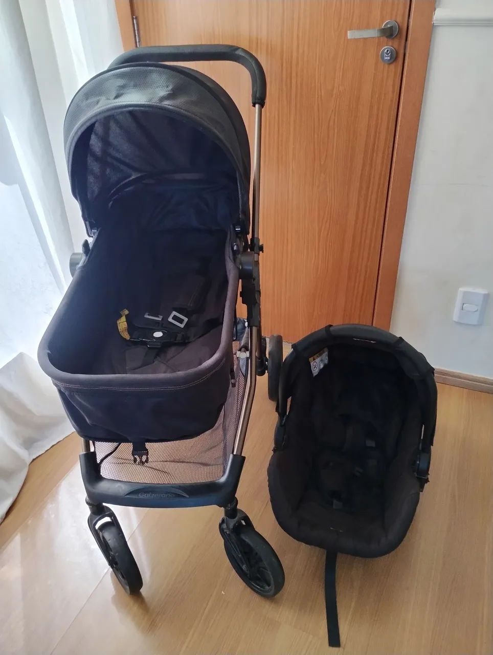Carrinho de bebê Galzerano com bebê conforto - Foto 4