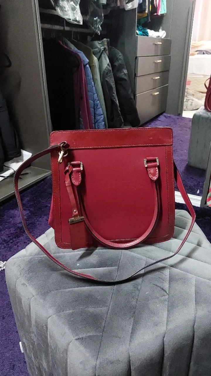 Bolsa em couro Arezzo semi nova