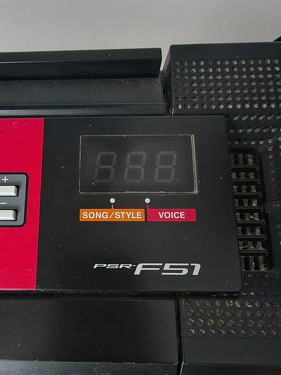 TECLADO YAMAHA BEM NOVINHO - Foto 4